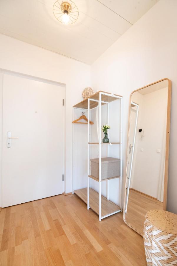 וינה Helles, Neues Dg Apartment Mit Blick Zum Donauturm מראה חיצוני תמונה