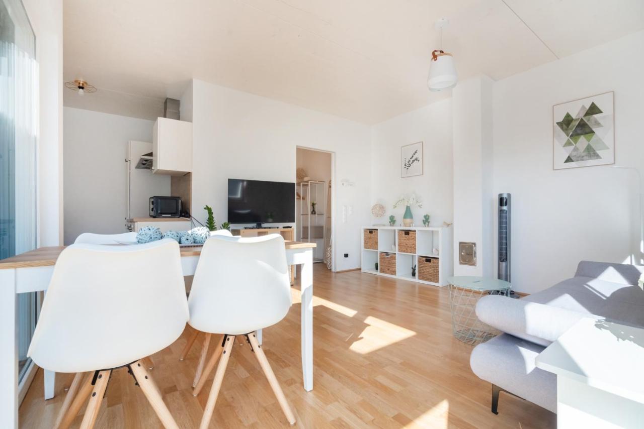 וינה Helles, Neues Dg Apartment Mit Blick Zum Donauturm מראה חיצוני תמונה