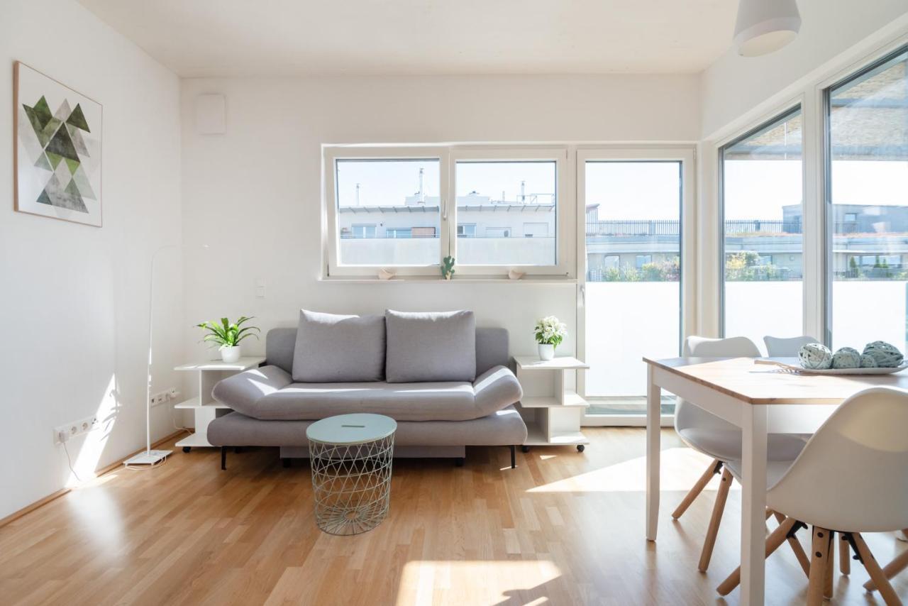 וינה Helles, Neues Dg Apartment Mit Blick Zum Donauturm מראה חיצוני תמונה