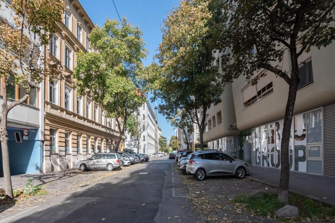 וינה Helles, Neues Dg Apartment Mit Blick Zum Donauturm מראה חיצוני תמונה